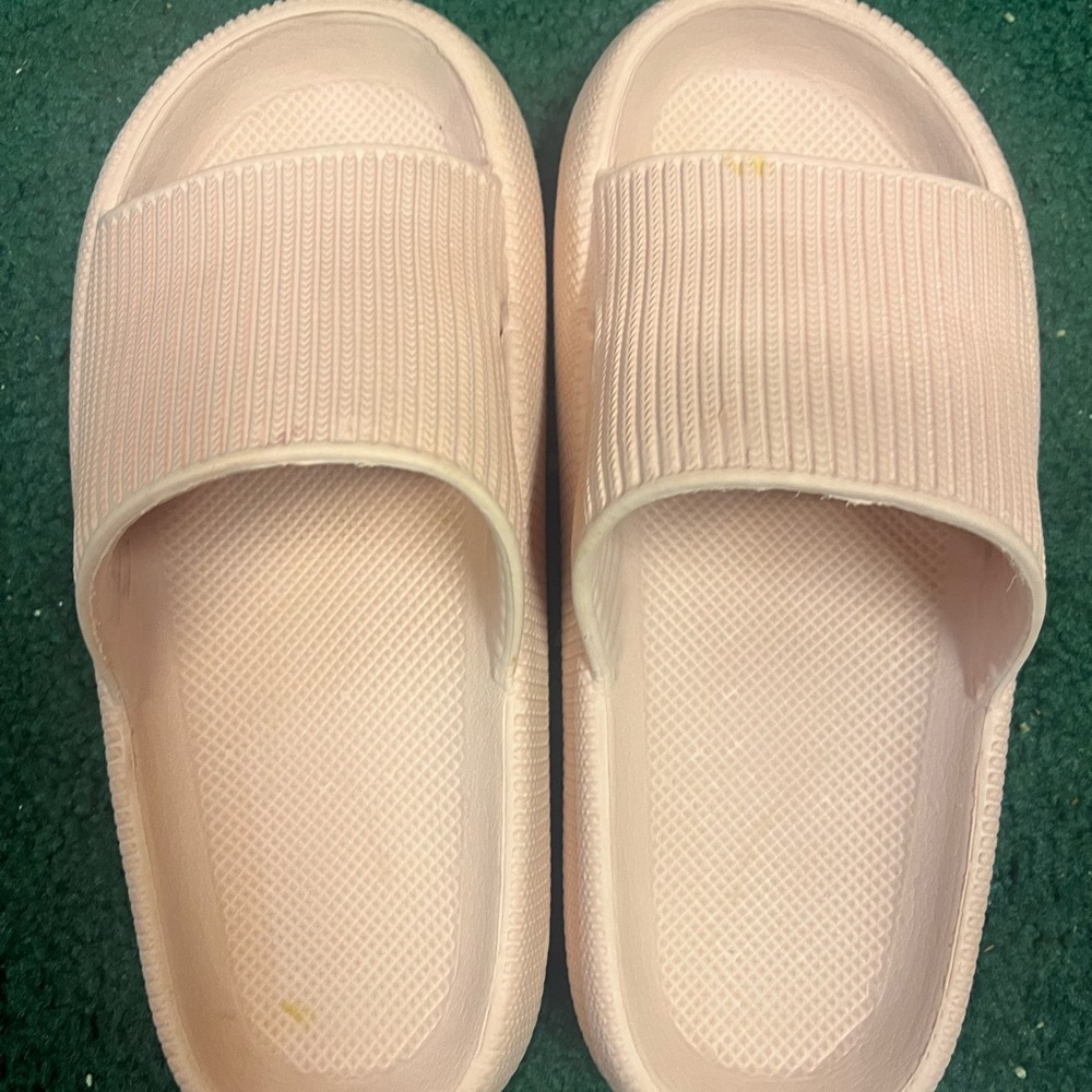 Pillow slides